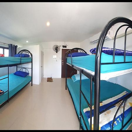 P & T Hostel Bangrak Kültér fotó