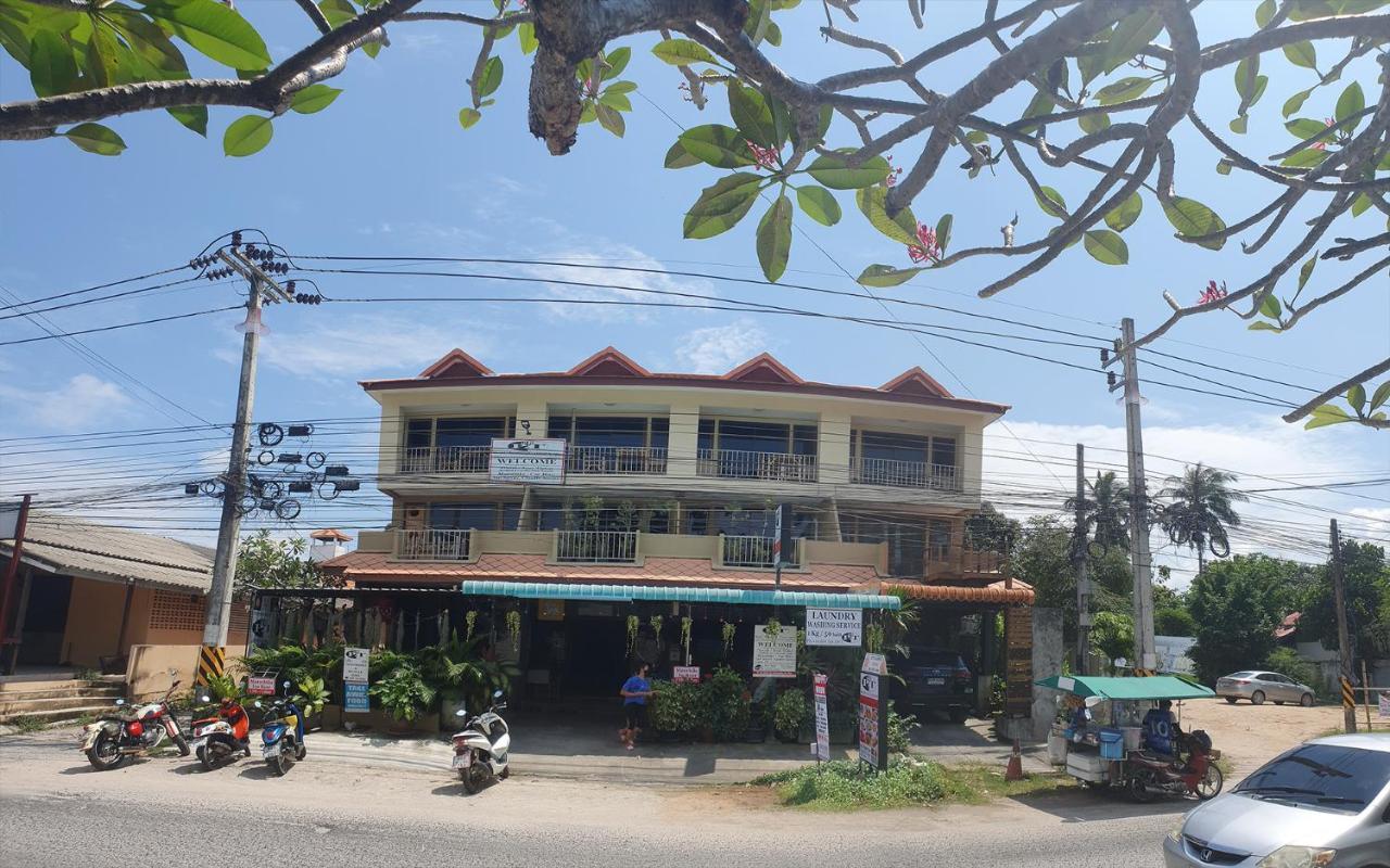 P & T Hostel Bangrak Kültér fotó