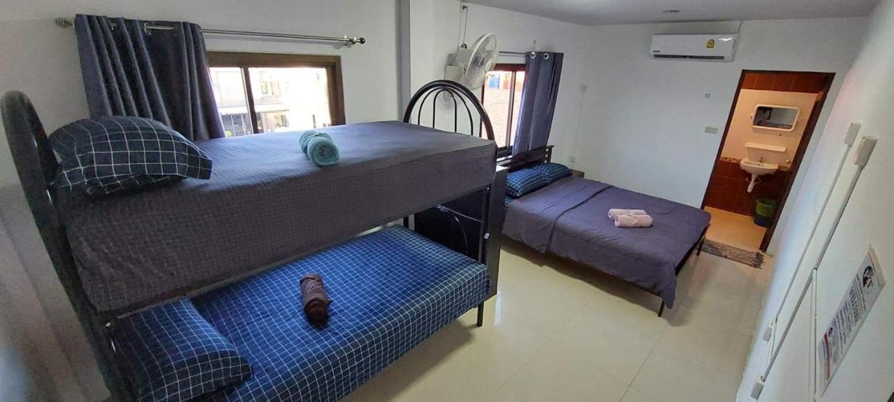P & T Hostel Bangrak Kültér fotó