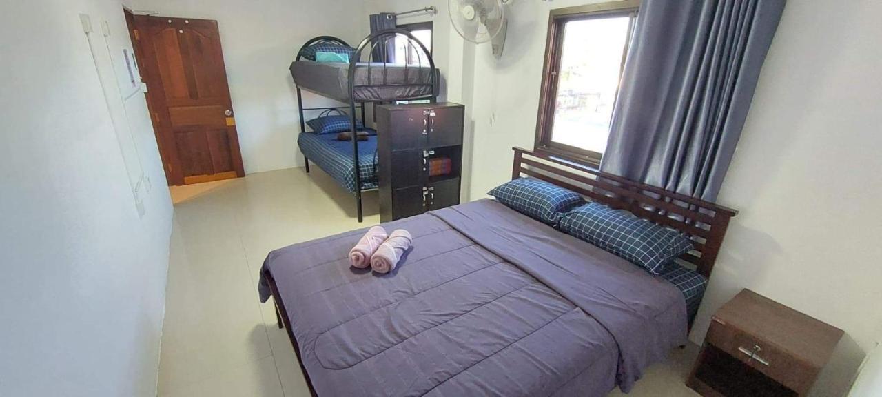 P & T Hostel Bangrak Kültér fotó