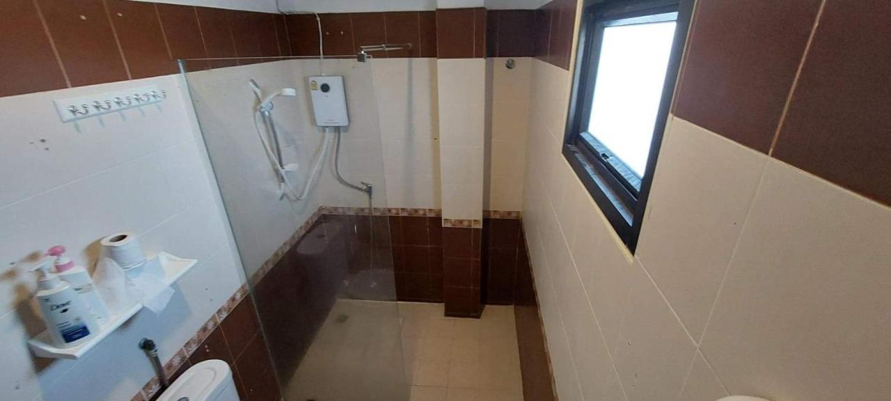 P & T Hostel Bangrak Kültér fotó