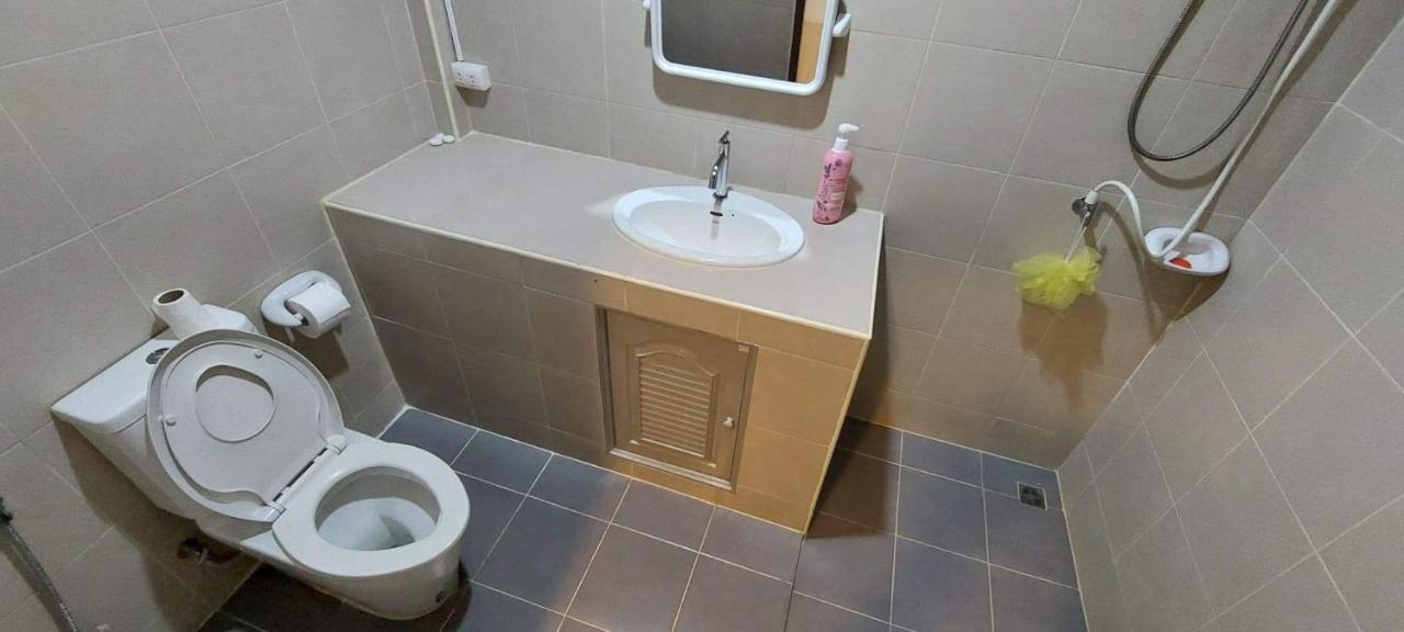 P & T Hostel Bangrak Kültér fotó