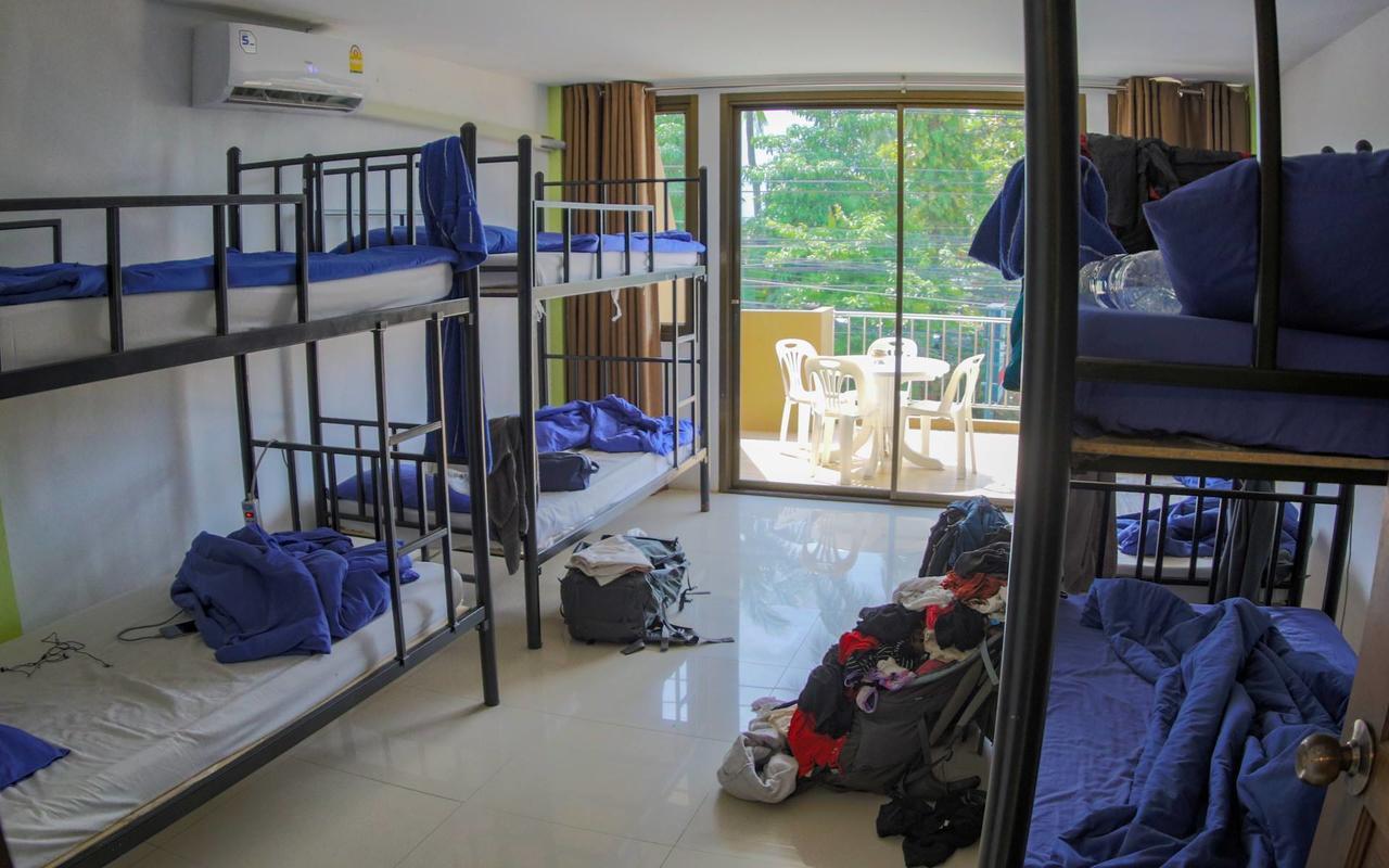 P & T Hostel Bangrak Kültér fotó