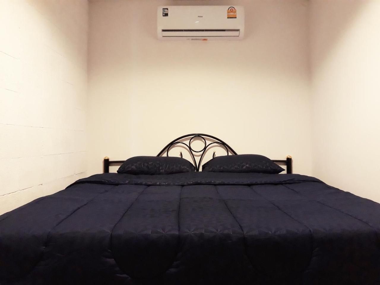 P & T Hostel Bangrak Kültér fotó