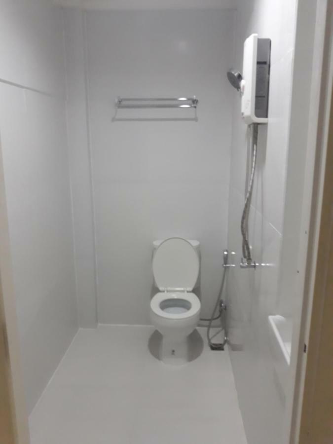 P & T Hostel Bangrak Kültér fotó
