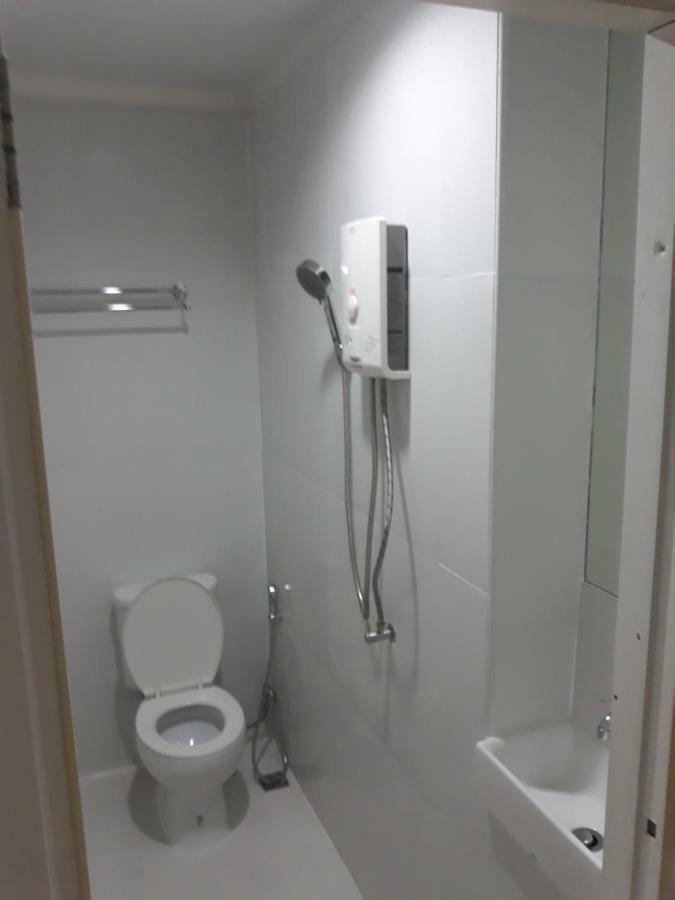 P & T Hostel Bangrak Kültér fotó